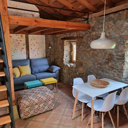 Agradable Cabana Con Aparcamiento Gratuito.